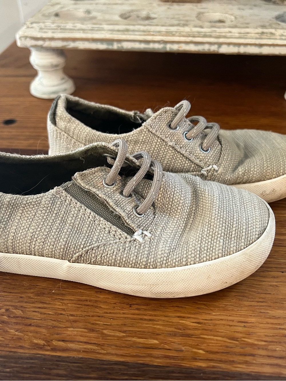 Sperry Men's Light Gray Canvas Lace-Up Sneakers
